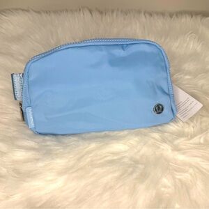 NWT Lululemon Everywhere Belt Bag Aero Blue 1L